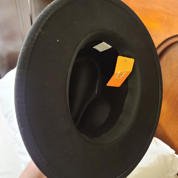 Felt wide brim Fedora - Picture 4 of 4